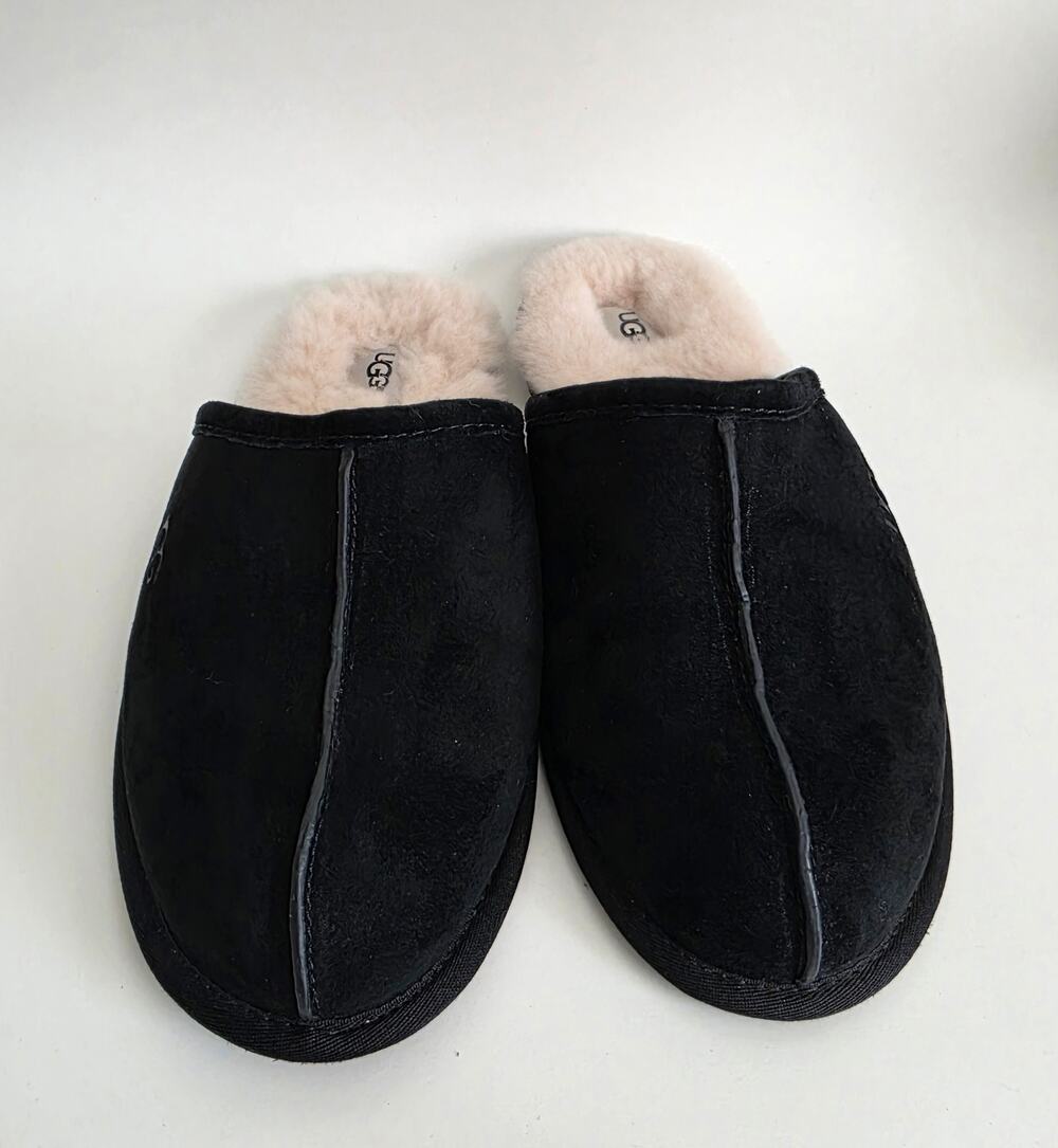 UGG Scuff Black Suede Sheepskin Slippers Men’s Size 13
